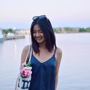 Meet your Posher, Ella